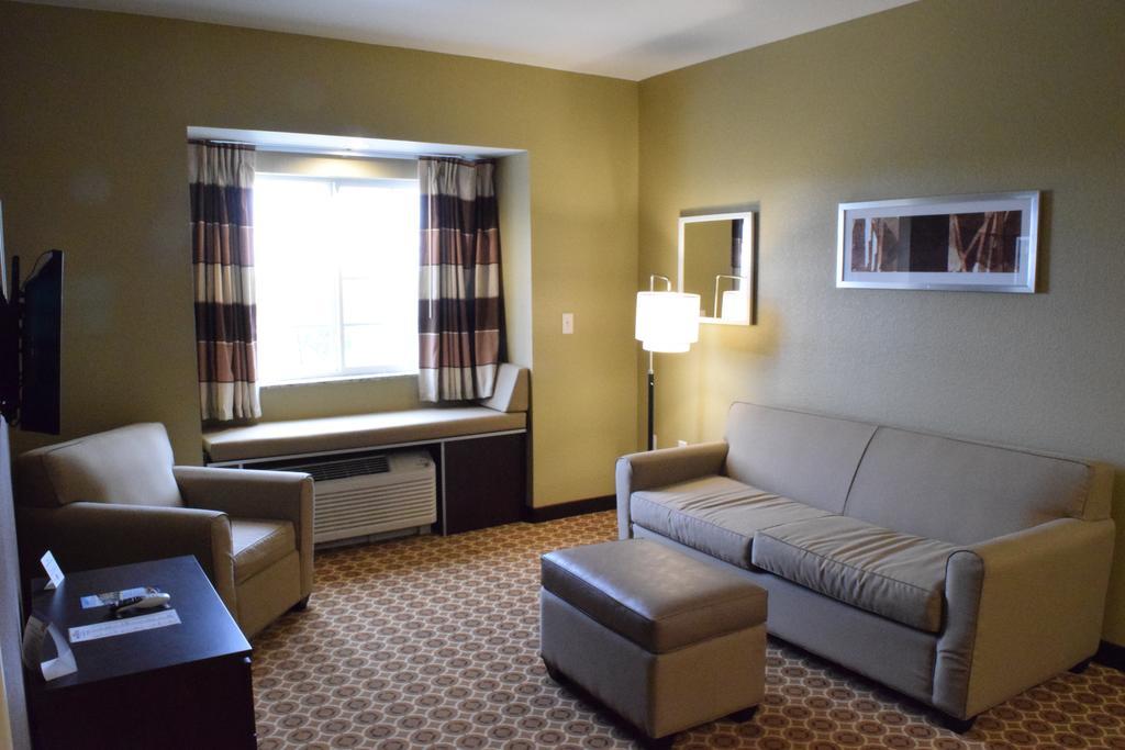 Microtel Inn&Suites Pecos Habitación foto